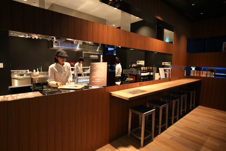 カフェ&ライトミールが提供される