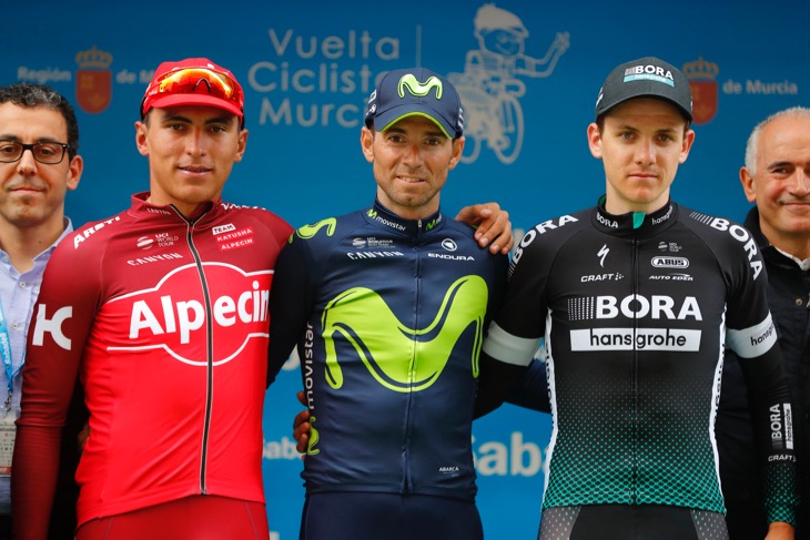 2位ホナタン・レストレポ(スペイン、カチューシャ)、優勝アレハンドロ・バルベルデ(スペイン、モビスター)、3位パトリック・コンラッド(オーストリア、ボーラ・ハンスグローエ)