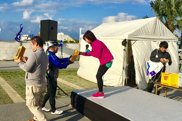 大会前日のイベントではMCを務めました