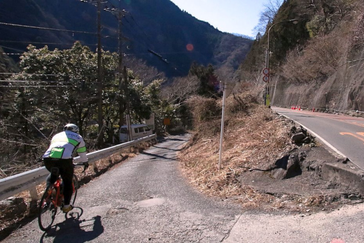 ここから”奥多摩むかし道”にお邪魔しました