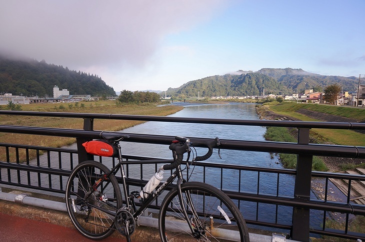 翌朝も魚野川を見ながらサイクリングがはじまります