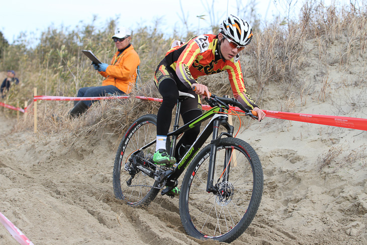 C2優勝はMTBに乗った石川 絃(サッサーズ)