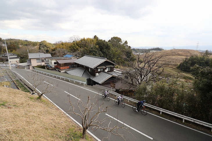 緩やかに標高を上げていく