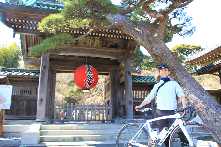 切通を通り過ぎると長谷地区に入る。ここでは長谷寺と大仏が鎮座する高徳院が有名所。