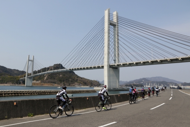 島と島をつなぐ大きな橋