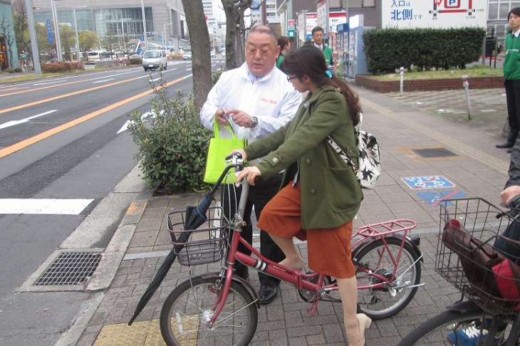 市の主催する自転車安全適正利用促進条例啓発キャンペーンが実施された