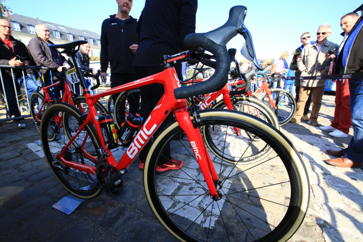 グレッグ・ヴァンアーヴェルマート(ベルギー、BMCレーシング)のBMC Granfondo RBX