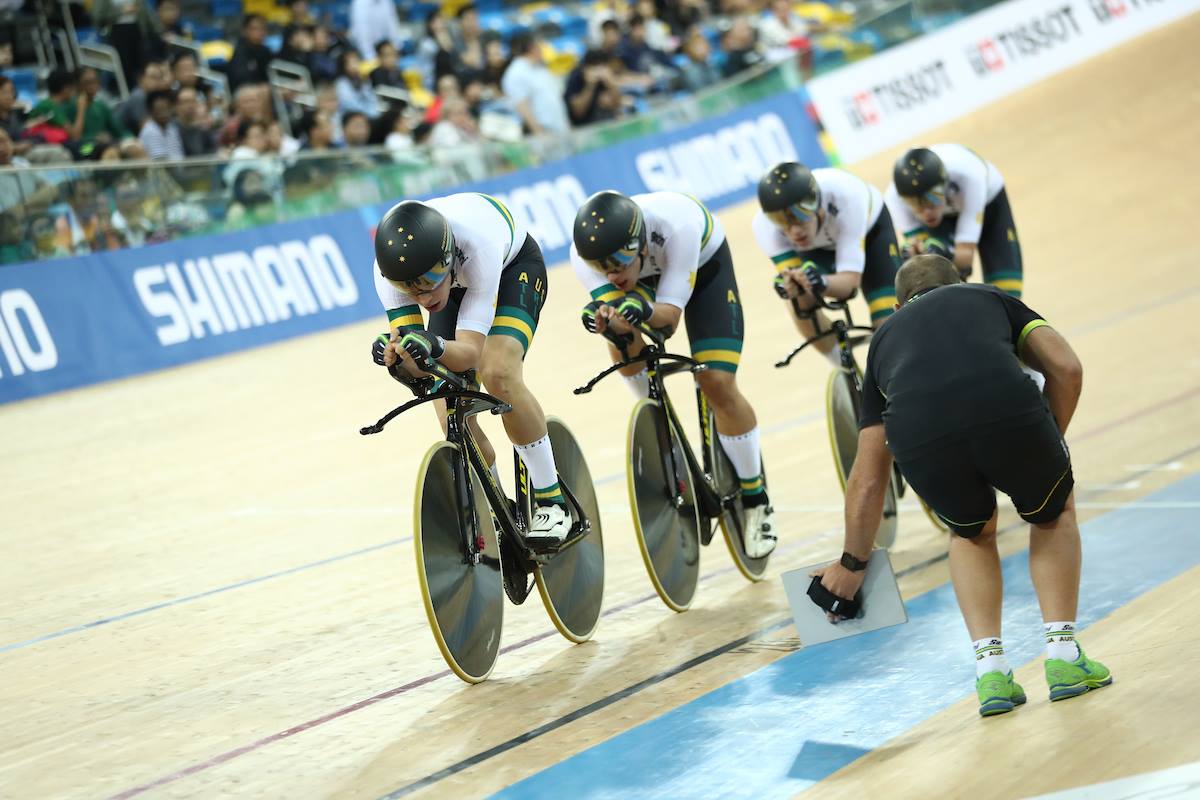 男子団体追い抜き 3分51秒503で優勝したオーストラリア