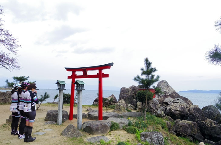 パワースポット「藤ヶ崎龍神」にて願掛け