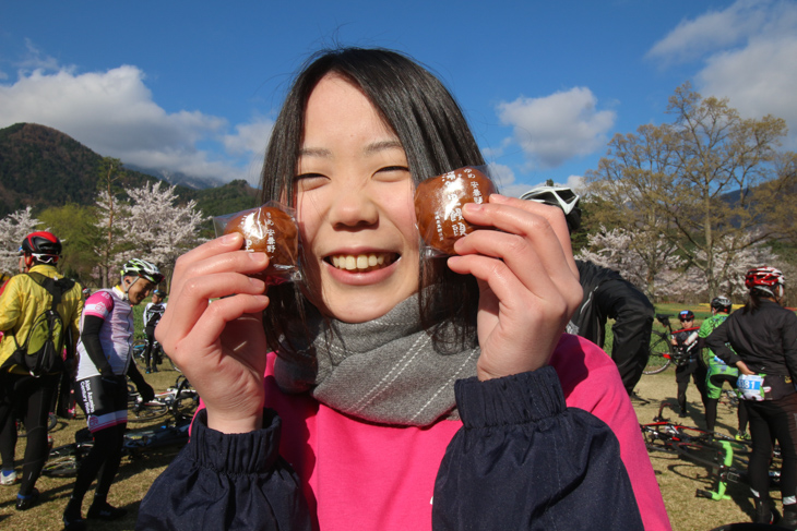 銘菓ゆったりまんじゅうはお馴染みの補給食だ