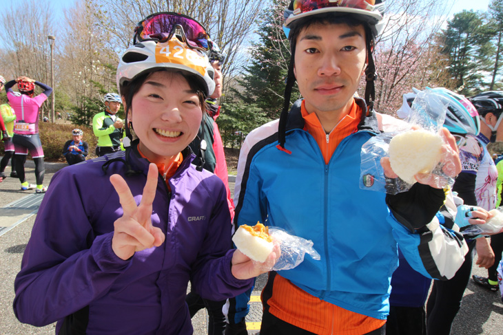 あづみの公園大町エイド名物ネギ味噌おにぎりをいただきます