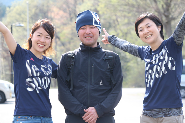 ルコックスポルティフの企画チーム。中央が井上大平さん