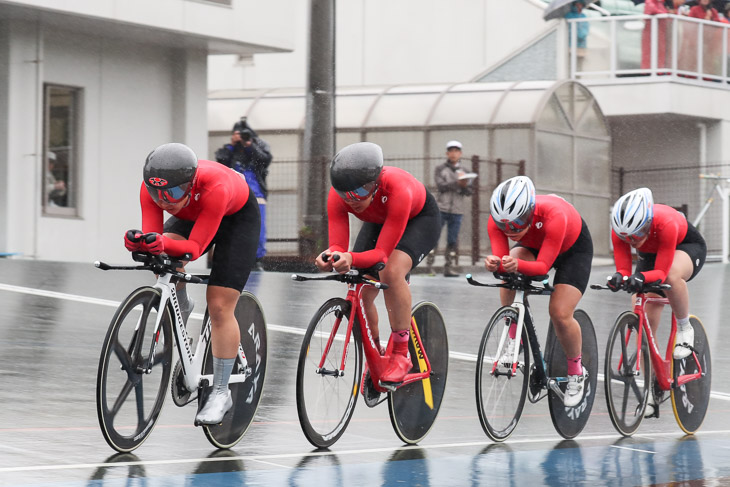 女子チームパーシュート　鈴木・中村・梶原・古山の強化チーム