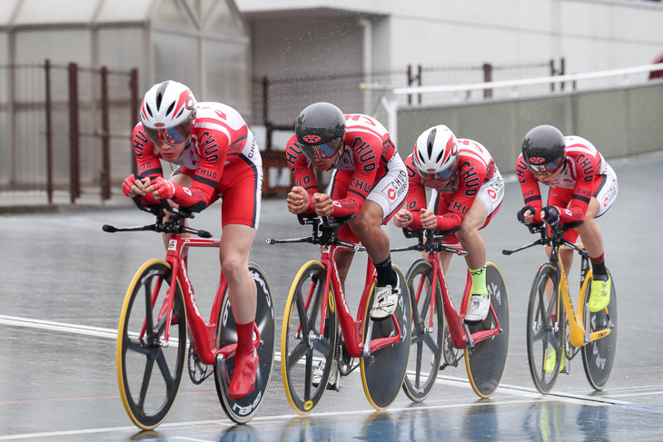 男子チームパーシュート　中央大学（原井・今村・高橋・橋本）が優勝