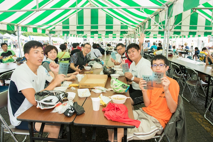 イベント後には地元のグルメに舌鼓