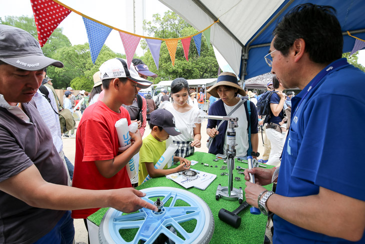 大会冠スポンサーのNTN大回転学校はいつでも大賑わい