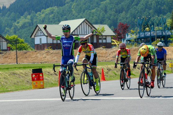 「残念レース」は北野普識(イナーメ)が優勝