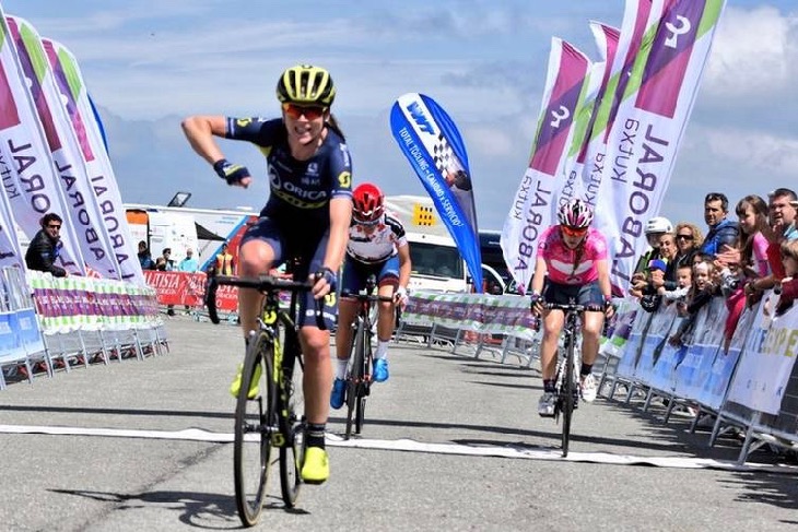 第4ステージ アンネミエク・ヴァンヴルーテン（オランダ、オリカ・スコット）が頂上ゴールで優勝