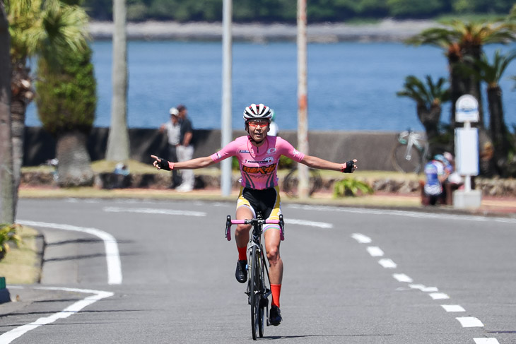 JBCF Fクラスタ 唐見実世子(弱虫ペダルサイクリングチーム)が3ステージ完全優勝
