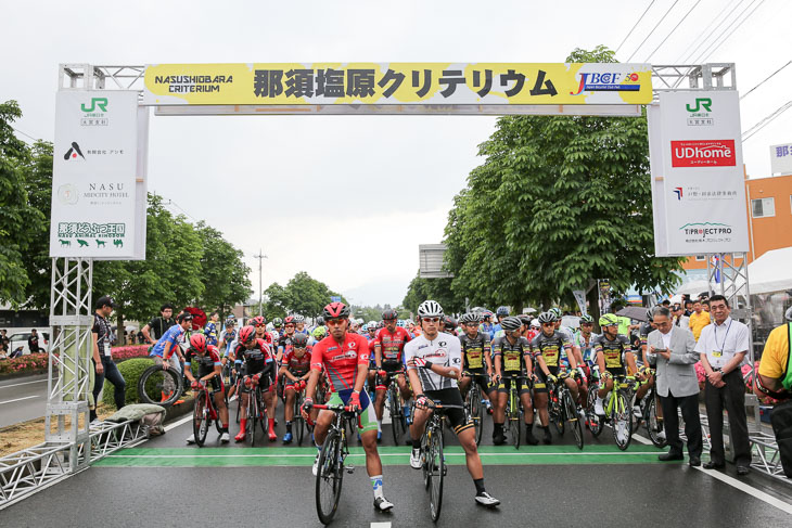 決勝は100人のレース