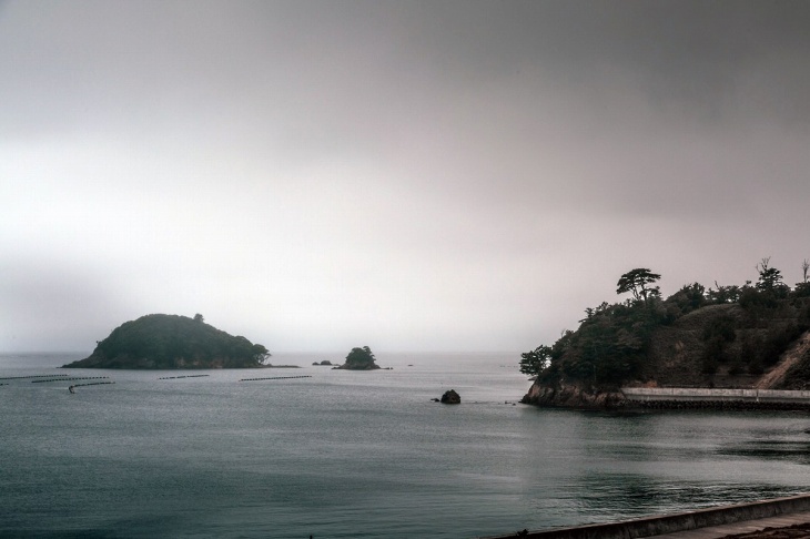 たとえ曇りであったとしても山水画のような日本らしい風景が広がる