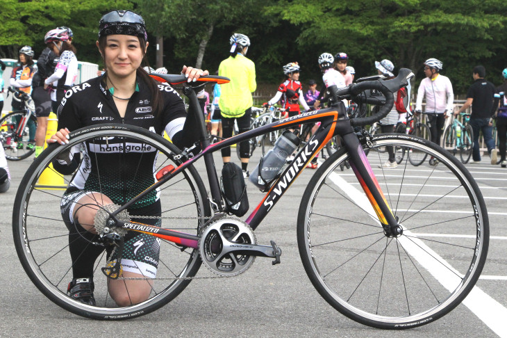 渡部梓さん(チームたまニュ)スペシャライズド S-WORKS Amira