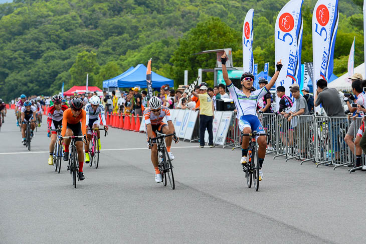 E2　小山智也（イナーメ信濃山形-EFT）が優勝