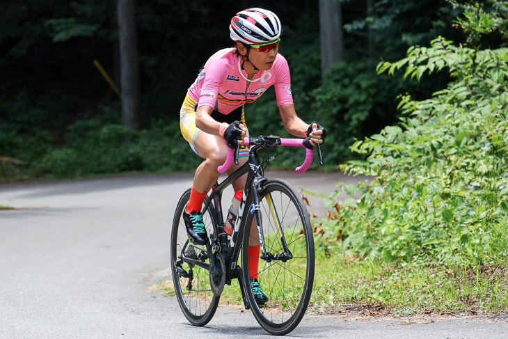 Fクラスタ　序盤から独走した唐見実世子（弱虫ペダルサイクリングチーム）が優勝