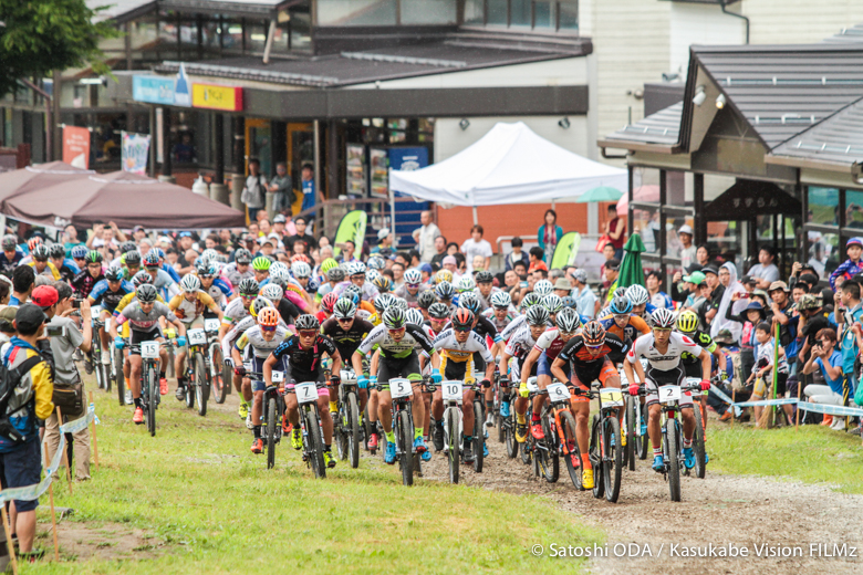 男子エリートがスタート。山本幸平（BH-SR SUNTOUR-KMC）や沢田時（ブリヂストンアンカー）がリードを奪う