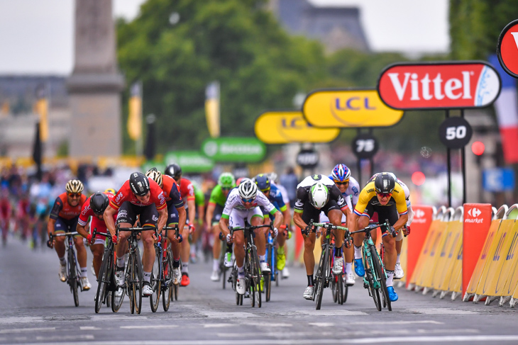 フルーネウェーヘンがパリ最終スプリント制覇 フルームが4度目の総合優勝を飾る - ツール・ド・フランス2017第21ステージ | cyclowired