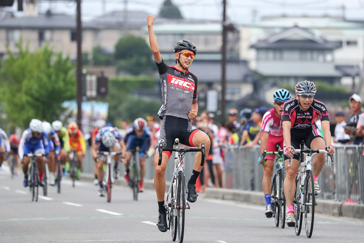 E2 2組 吉岡拓也(Team Eurasia - IRC TIRE)が優勝