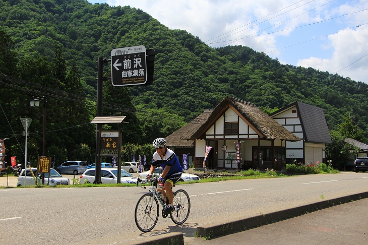 前沢集落の前を通り過ぎればもう少し