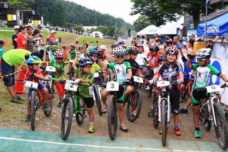 キッズXCのスタート地点はほのぼのとした雰囲気