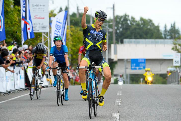 P1 横塚浩平(LEOMO Bellmare Racing team)が優勝