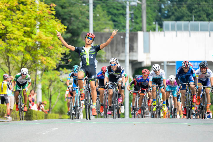 E2優勝　永富一騎（VENTOS FRECCIA）