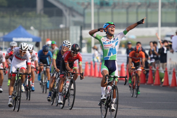 シマノ鈴鹿ロードレースクラシックでは勝利した吉田隼人（マトリックスパワータグ）