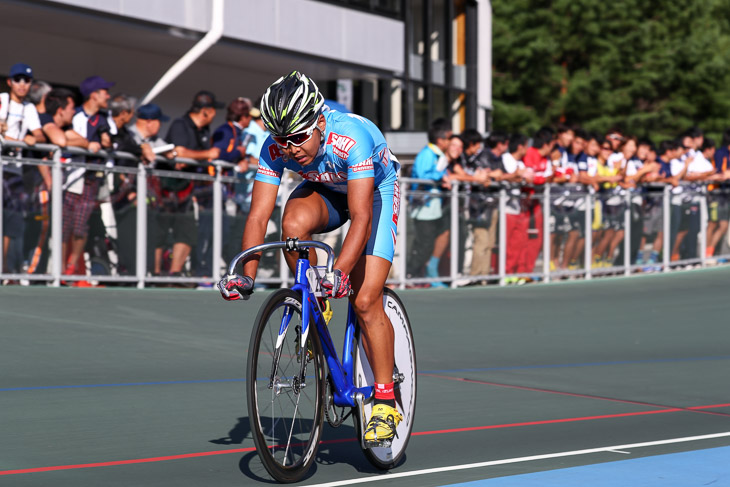 男子ポイントレース　ラップしたうえでゴール倍点も取って優勝の永田吏玖（朝日大）