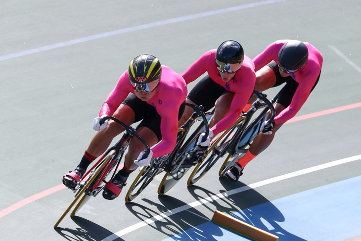 男子チームスプリント予選　1位　日本大（坂井、照井、治田）1分01秒759　学連新、決勝戦へ