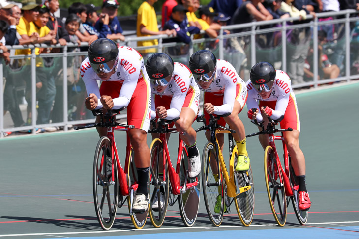 男子4kmチームパーシュート 1位 中央大(原井、高橋、橋本、今村)追抜き勝ち(予選時4分16秒093)