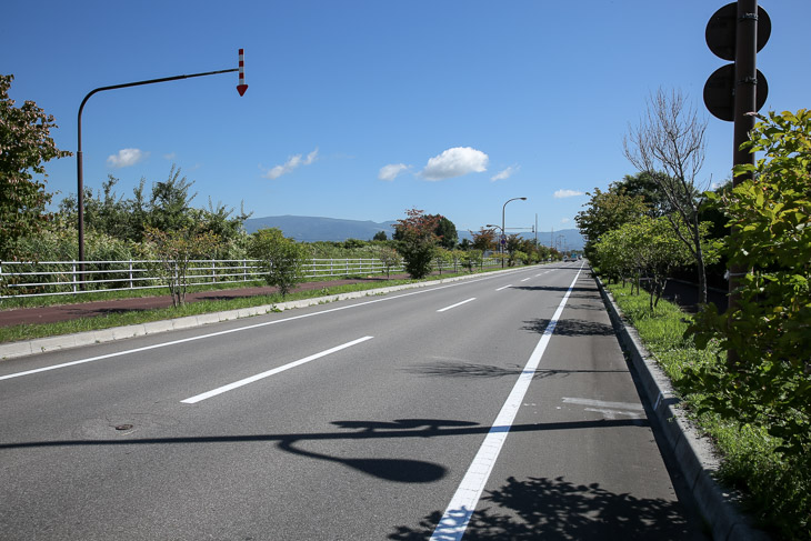 第1ステージ フィニッシュ地点 ラスト2.5kmからほぼ一直線だ