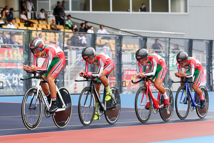 4kmチームパーシュート決勝　2位　富山（近谷、大浦、南儀、村田）4分17秒411