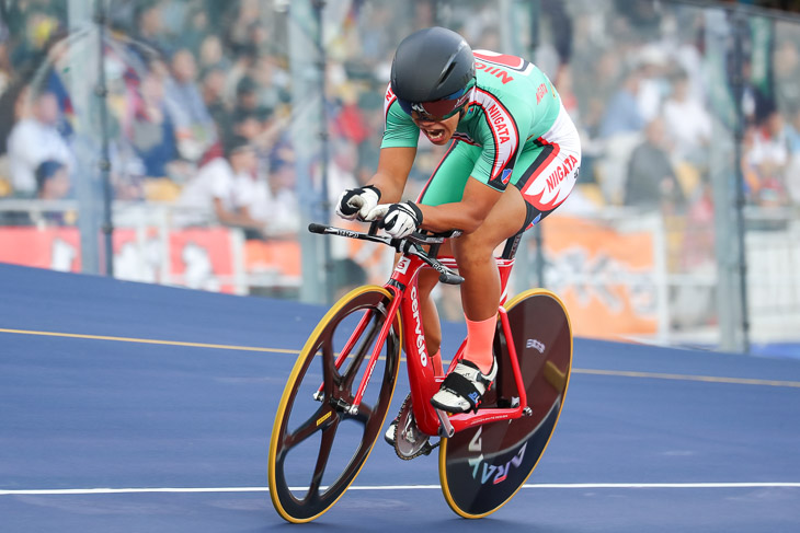 成年男子1kmタイムトライアル　1位　治田知也　新潟(日本大)　1分3秒832　大会新