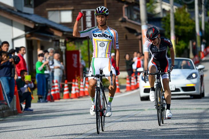 E1　寺崎武郎（バルバレーシングクラブ）が優勝