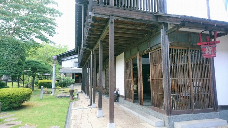 江戸時代からの蔵が立ち並ぶ齋理屋敷で時空を超えた歴史の旅