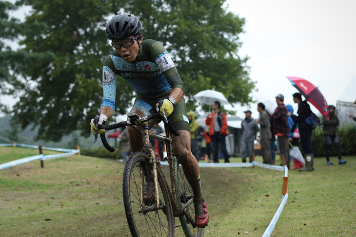 平坦区間で織田との差を詰める中里仁（Speedvagen Family Racing）