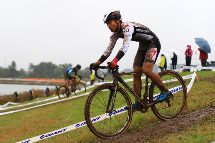 後方スタートから3位に上がった鈴木龍(ブリヂストンアンカーサイクリングチーム)