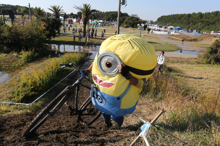 エンデューロではコスプレで走る人も