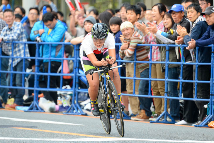 個人TTを走る女子ジュニアの全日本TTチャンピオン下山美寿々（大阪教育大付属高校天王寺校舎）