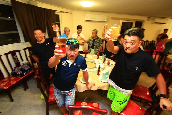 乾杯!の合図で会がスタート