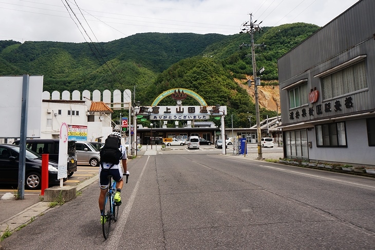 ひとしきり楽しんだところで、輪行ポイントの戸倉駅へ